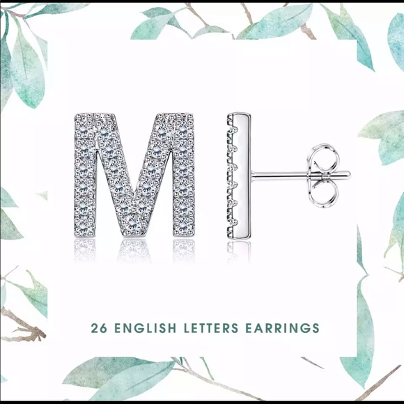 New A-Z Alphabet Geometric Letters Stud Earrings - Picture 2 of 3